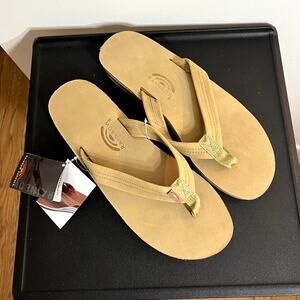 NWT Rainbow Sandals 3XL